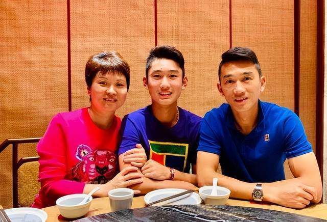 吴东海点点头，说：你说的确实也有道理，但是我之所以这么判断，是因为我刚才在网上看到了一个信息。